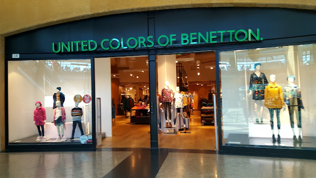 United Colors of Benetton - Loja de roupa