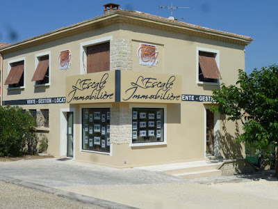 L'Escale Immobilière en luberon à Robion