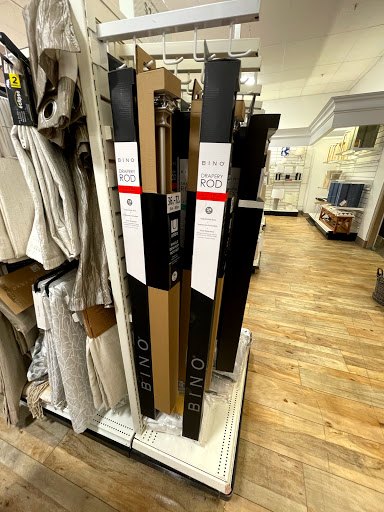 Department Store «HomeGoods», reviews and photos, 1945 W Lumsden Rd, Brandon, FL 33511, USA