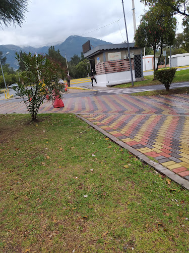 Opiniones de Estacionamiento Carolina 8 en Quito - Aparcamiento
