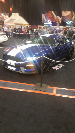 Car Dealer «R&H Motorcars», reviews and photos, 6441 Davis Industrial Pkwy, Solon, OH 44139, USA