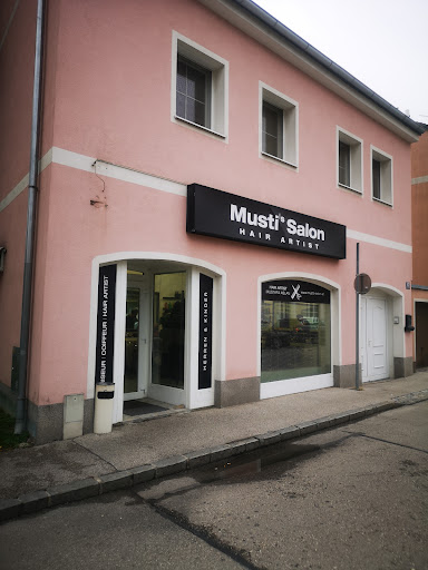 Musti's Salon In Wiener Neustadt