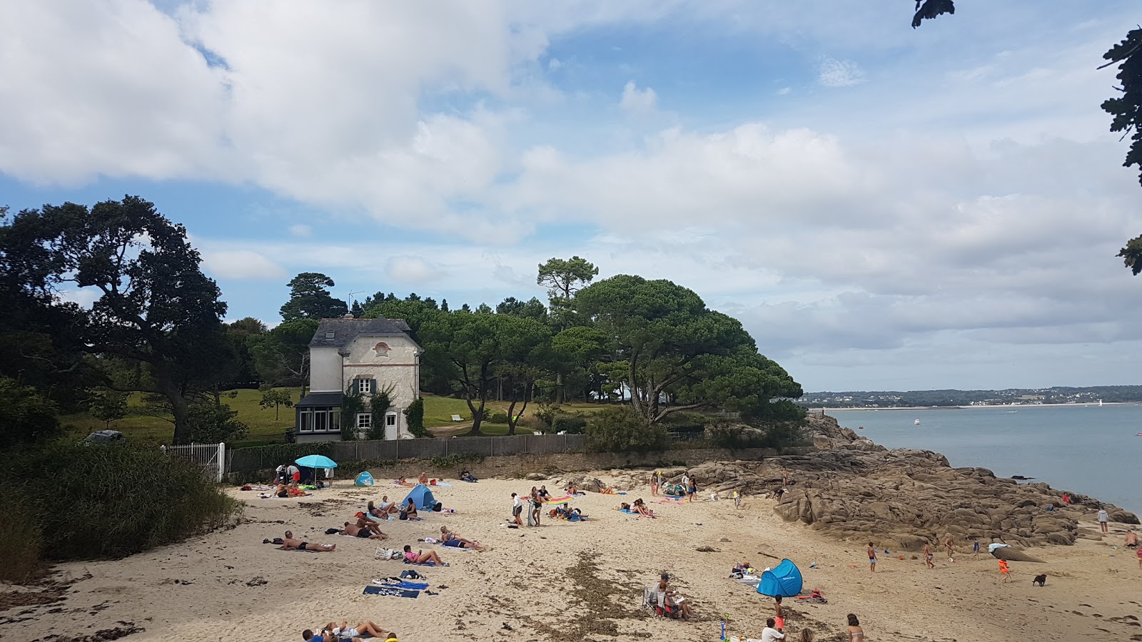 Foto di Plage de Bot-Conan e l'insediamento