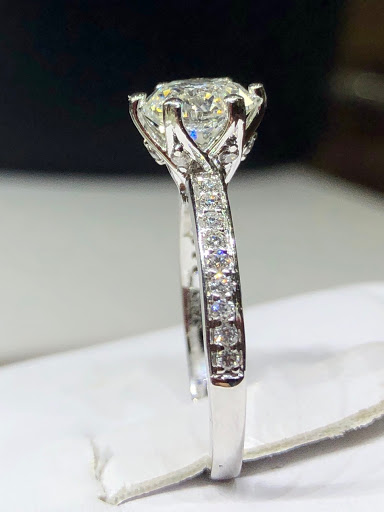 Jewelry Store «Aaron Lelah Jewelers», reviews and photos, 4175 S Grand Canyon Dr, Las Vegas, NV 89147, USA