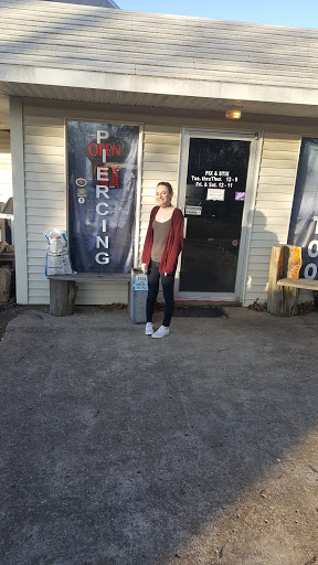 Tattoo Shop «Pix & Stix Tattoo», reviews and photos, 1780 Cedar St, McKenzie, TN 38201, USA
