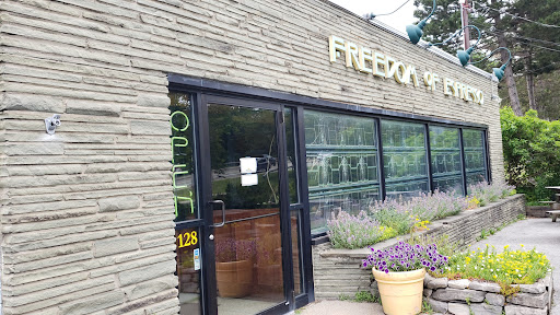 Freedom of Espresso, 128 W Genesee St, Fayetteville, NY 13066, USA, 