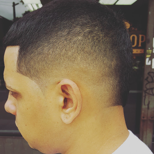 Barber Shop «Flashlight Barber Shop», reviews and photos, 200 Towne Center Cir, Sanford, FL 32771, USA