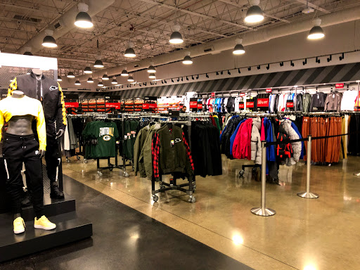 Sporting Goods Store «Nike Factory Store», reviews and photos, 6170 Grand Ave #569, Gurnee, IL 60031, USA