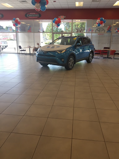 Toyota Dealer «Toyota of Bristol», reviews and photos, 3045 W State St, Bristol, TN 37620, USA