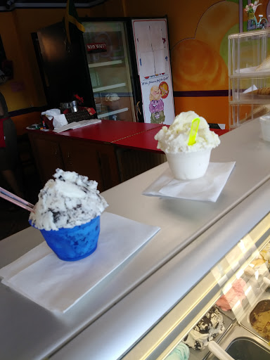 Lollipops Ice Cream And Gelato image 9
