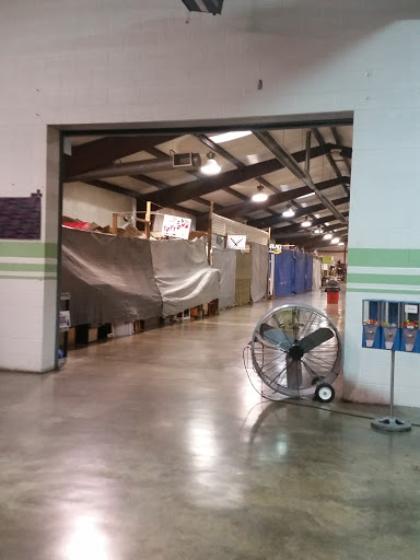 Flea Market «Cumberland Parkway Flea Market», reviews and photos, 305 Cumberland Gap Pkwy, Corbin, KY 40701, USA