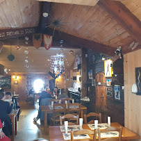 Atmosphère du Restaurant Les 2 Mazots à La Léchère - n°3