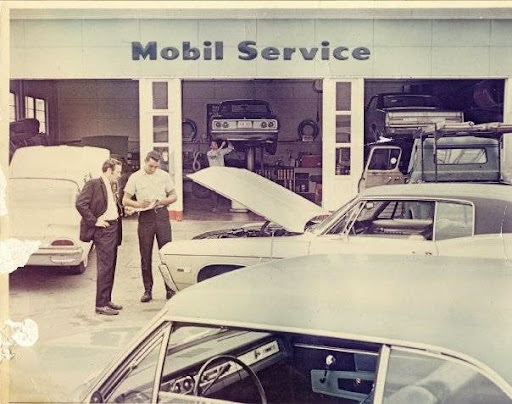 Auto Repair Shop «Deerfield Auto & Tire Clinic», reviews and photos, 663 Waukegan Rd, Deerfield, IL 60015, USA