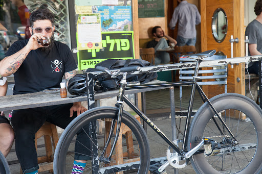 Bicycle shops and workshops in Tel Aviv