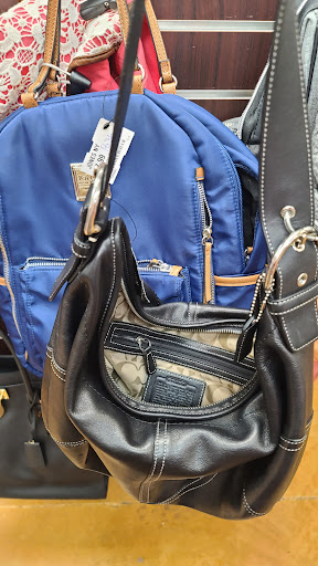 Clothing Store «Uptown Cheapskate», reviews and photos, 929 E Commercial Blvd, Oakland Park, FL 33334, USA