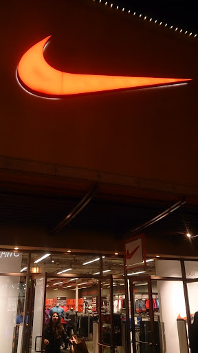 Clothing Store «Nike Factory Store», reviews and photos, 100 Citadel Drive #561, Los Angeles, CA 90040, USA