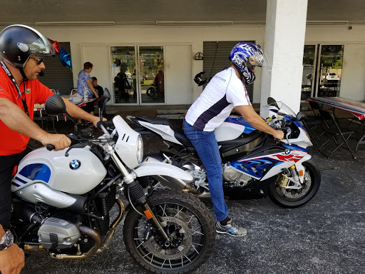 BMW Motorcycle Dealer «BMW Motorcycles Fort Lauderdale», reviews and photos, 4201 Peters Rd, Plantation, FL 33317, USA
