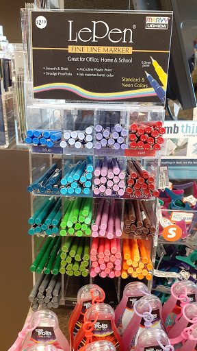 Book Store «Books-A-Million», reviews and photos, 994 Breckenridge Ln, Louisville, KY 40207, USA