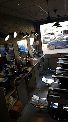 The corner barber à Pontault-Combault