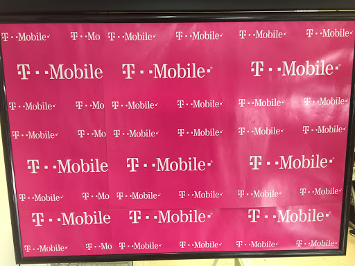 Cell Phone Store «T-Mobile Miami Beach South Beach», reviews and photos, 1507 Washington Ave, Miami Beach, FL 33139, USA