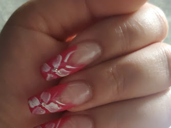 Creative Nails & Spa