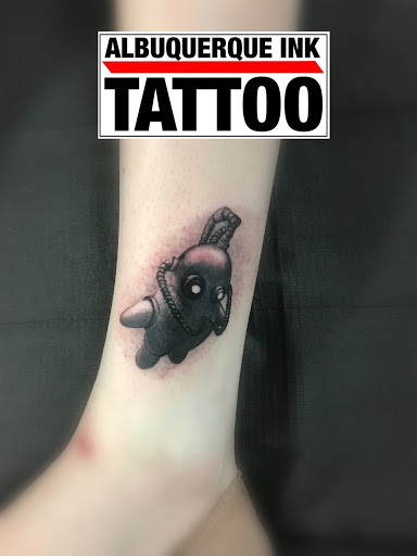 Explore broken heart tattoo ideas for guys, creative tattoo ideas in Albuquerque, available at Albuquerque Ink Tattoo