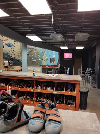 Rock Climbing «Summit Climbing, Yoga & Fitness – Carrollton», reviews and photos, 2389 Midway Rd, Carrollton, TX 75006, USA