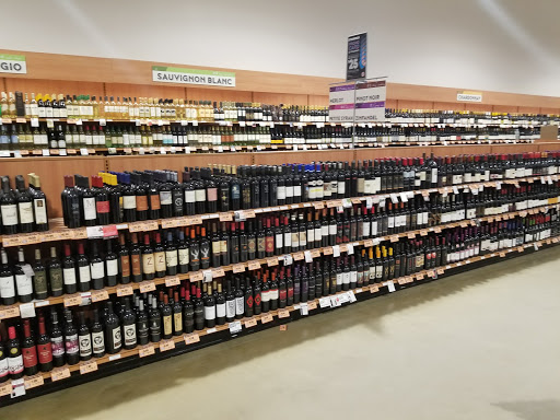 State Liquor Store «NH Liquor & Wine Outlet», reviews and photos, 92 Cluff Crossing Rd, Salem, NH 03079, USA