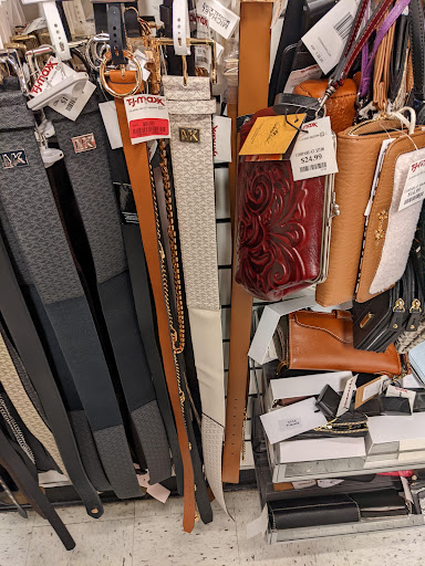 Department Store «T.J. Maxx», reviews and photos, 245 Bricktown Way, Staten Island, NY 10309, USA