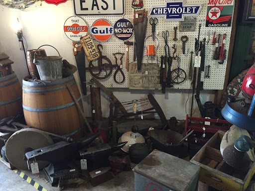 Antique Furniture Store «Old American Barn», reviews and photos, 107 Martinsburg Ave, Gordonsville, VA 22942, USA