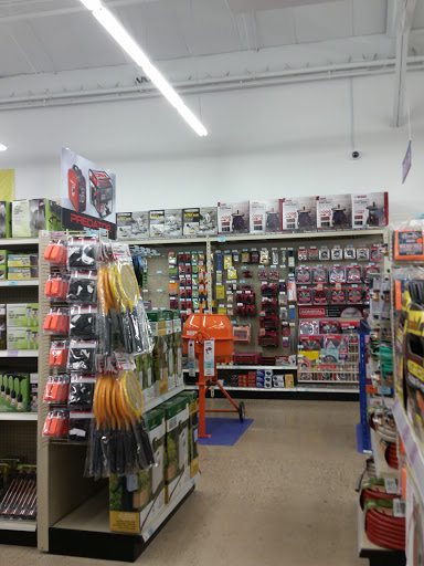 Hardware Store «Harbor Freight Tools», reviews and photos, 707 S Madison Ave #1, Greenwood, IN 46143, USA