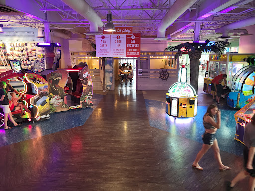 Shopping Mall «The Shops At Riverwoods», reviews and photos, 4801 N University Ave, Provo, UT 84604, USA