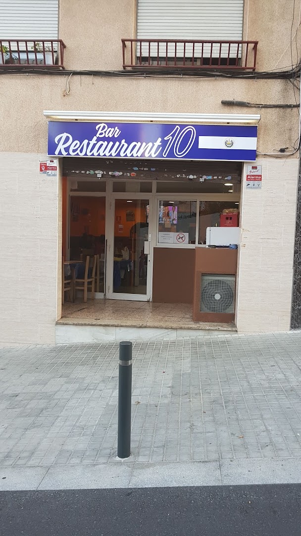 Bar Restaurante 10, Bar Salvadoreño