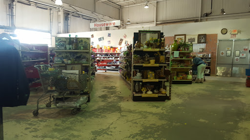Thrift Store «The Salvation Army Family Store & Donation Center», reviews and photos
