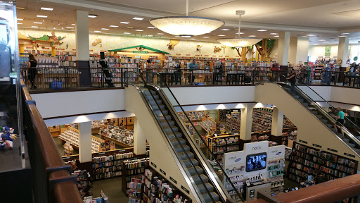 Book Store «Barnes & Noble Booksellers Ventura», reviews and photos, 4820 Telephone Rd, Ventura, CA 93003, USA