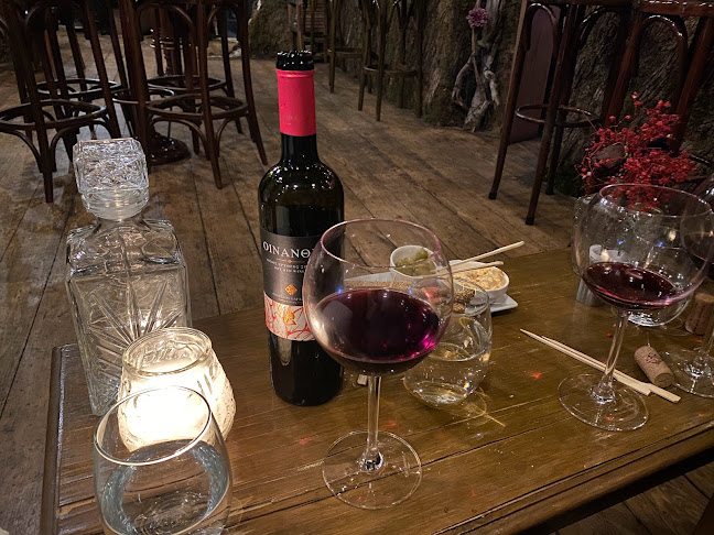 White Rabbit - Καφετέρια