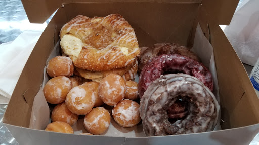 Bakery «Oxford Doughnut Shoppe», reviews and photos, 120 S Locust St, Oxford, OH 45056, USA