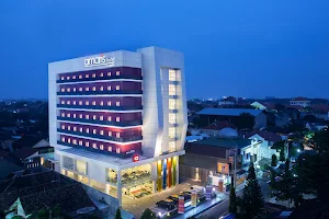 Amaris Hotel Madiun image