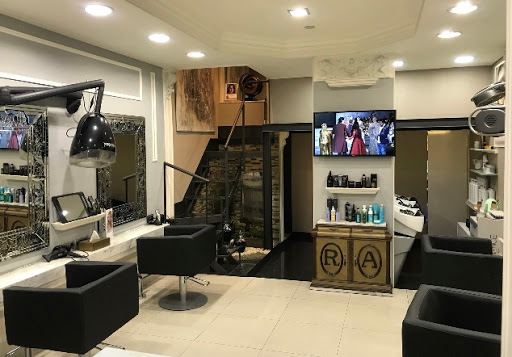 RUBEN ARNAU Salón Peluquería & Estética en Vallirana, Barcelona