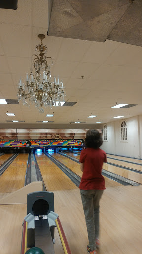 Bowling Alley «Wilmette Bowling Center Inc», reviews and photos, 1903 Schiller Ave, Wilmette, IL 60091, USA
