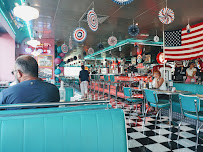 Atmosphère du Restaurant américain Tommy's Diner à Montauban - n°18