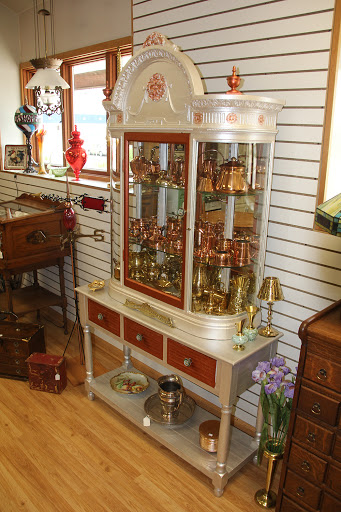 Royal Oaks Antiques