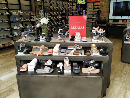 SKECHERS