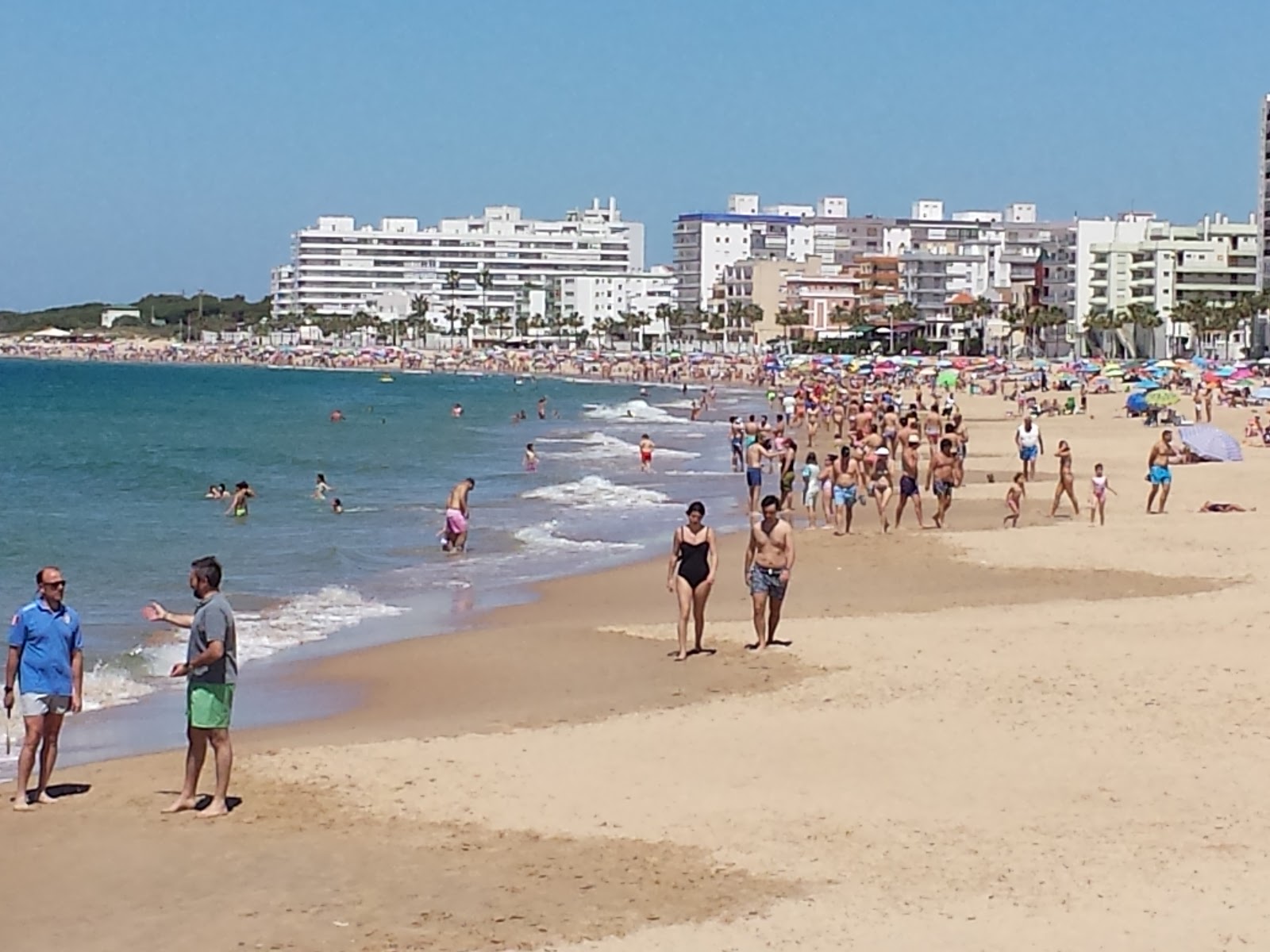 Foto de Playa de la Costilla - lugar popular entre os apreciadores de relaxamento