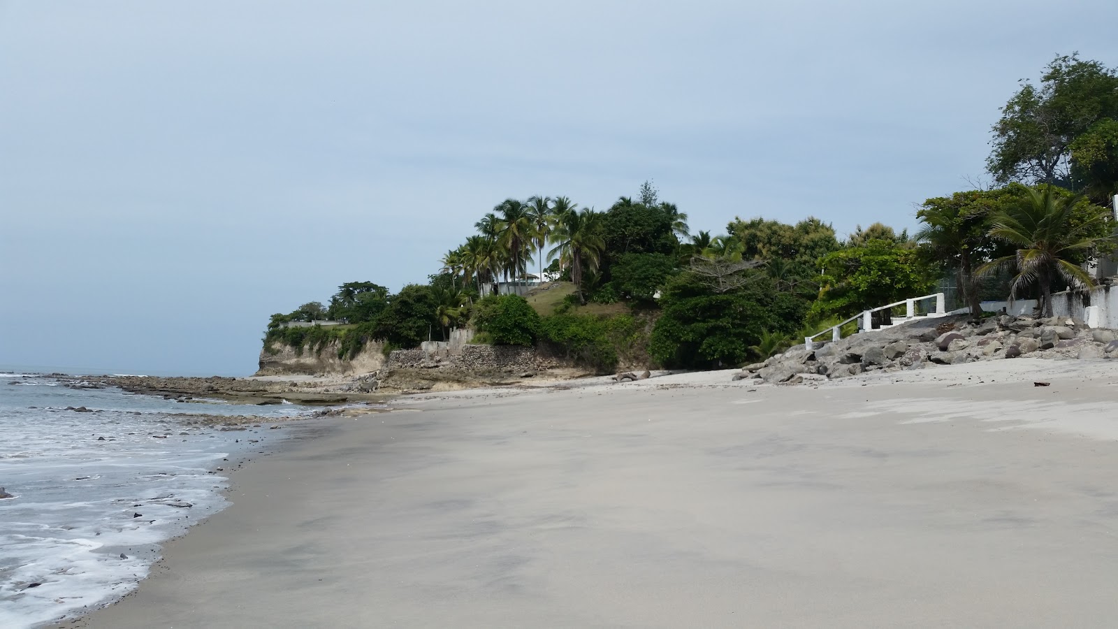 Foto van Corona Beach en de nederzetting