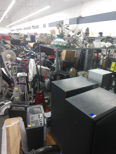 Thrift Store «Valley Thrift Store», reviews and photos, 2085 E Valley Pkwy, Escondido, CA 92027, USA