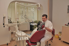Doctor Rațiu Dentist Stomatolog