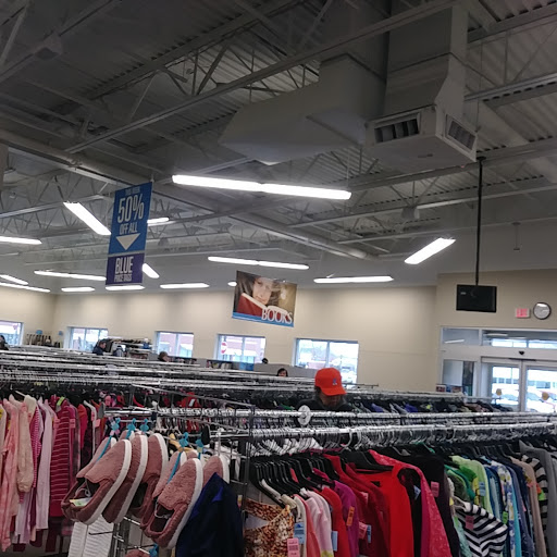 Thrift Store «Goodwill Store & Donation Center», reviews and photos, 5518 Touhy Ave, Skokie, IL 60077, USA