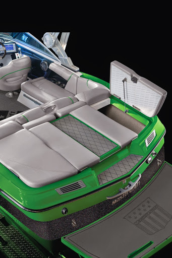 Boat Dealer «Norcal MasterCraft Discovery Bay Mall - Showroom / ProShop», reviews and photos, 1520 Discovery Bay Blvd #200, Discovery Bay, CA 94505, USA