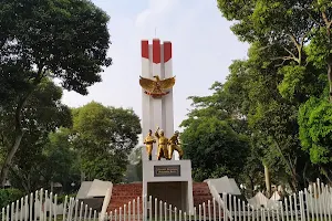 Monumen Serang Bertakwa image
